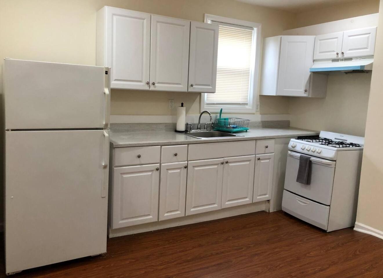 Large And Private 3 Bedroom And 1 Bathroom Apartment Near Newark International Airport Ewr And New York City Bagian luar foto